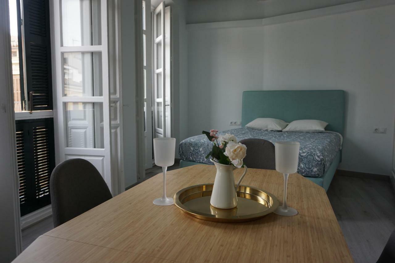 Apartamentos Mediterranea Centro Malaga Zewnętrze zdjęcie